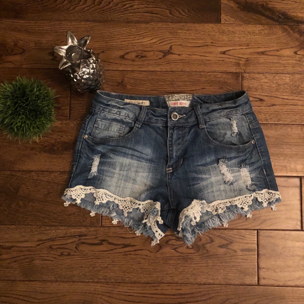 Hot Kiss jean shorts